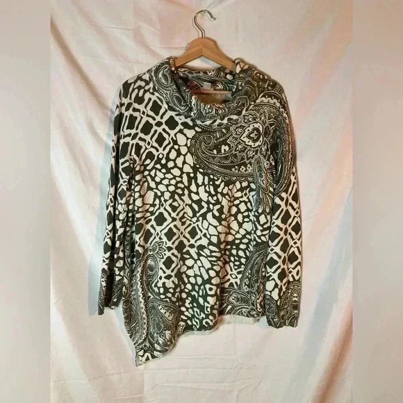 Chicos slanted bottom sweater‎ - Picture 1 of 6